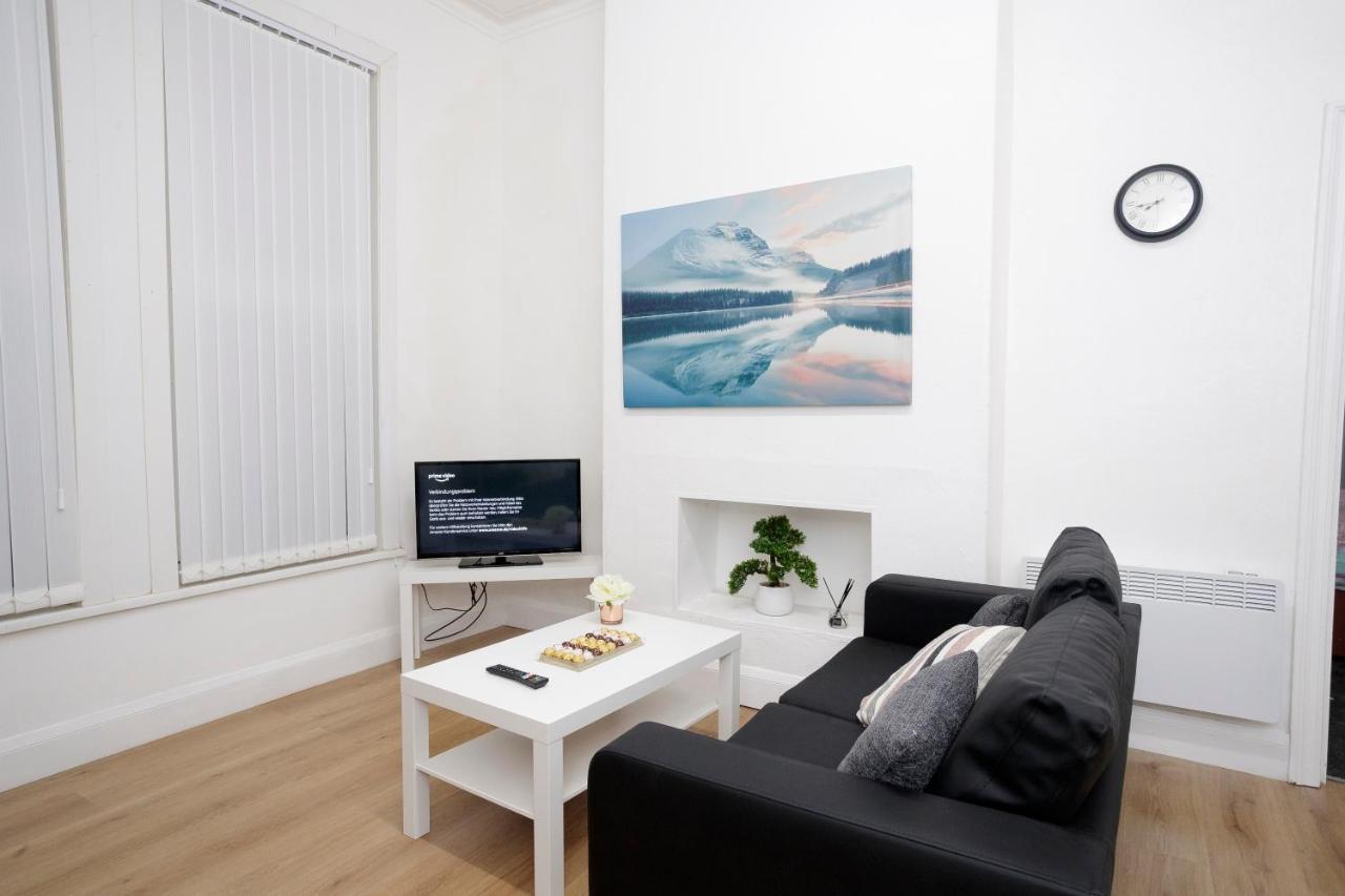 Kirkstall Serviced Apartments Leeds Лидс Экстерьер фото