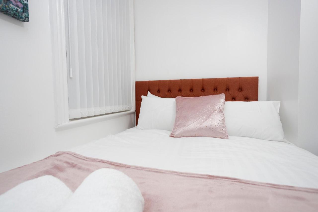 Kirkstall Serviced Apartments Leeds Лидс Экстерьер фото