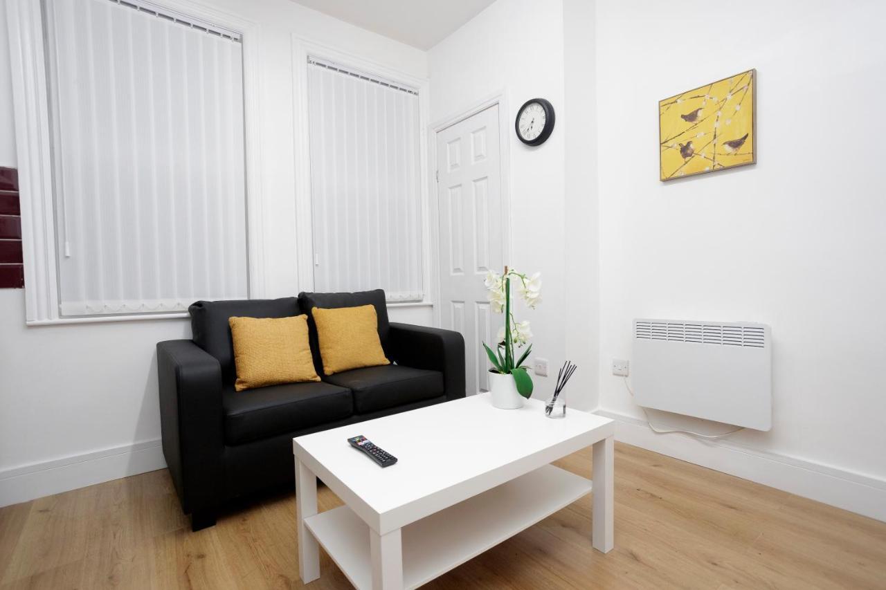 Kirkstall Serviced Apartments Leeds Лидс Экстерьер фото